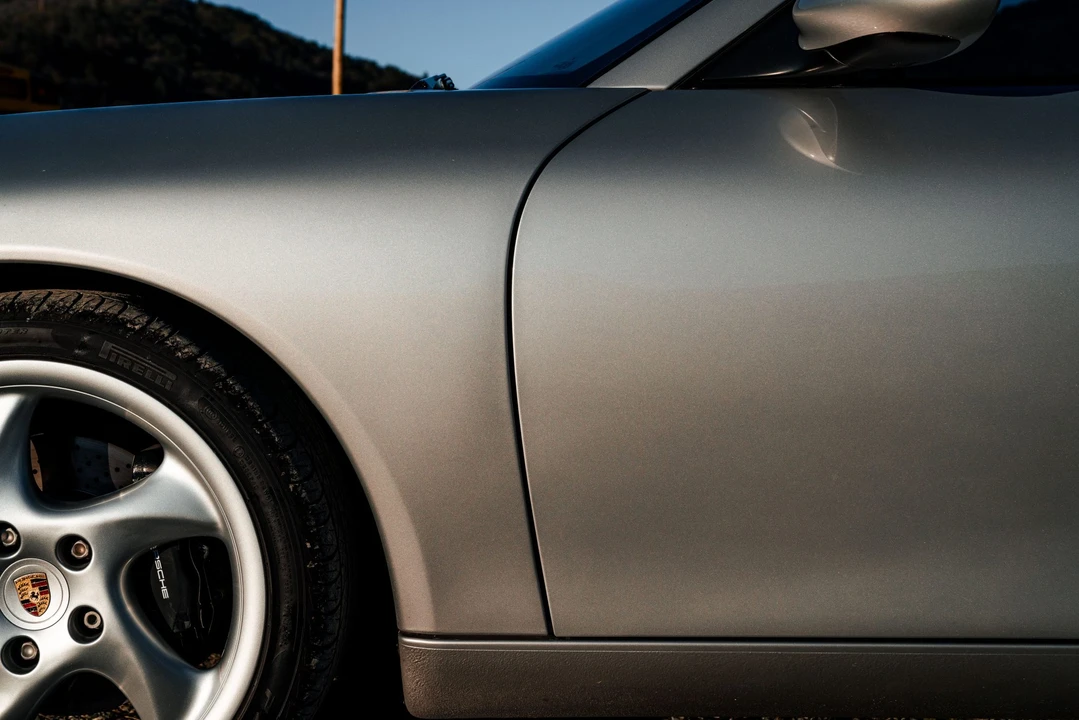 1999 Porsche 996 Carrera - Image 24 of 31