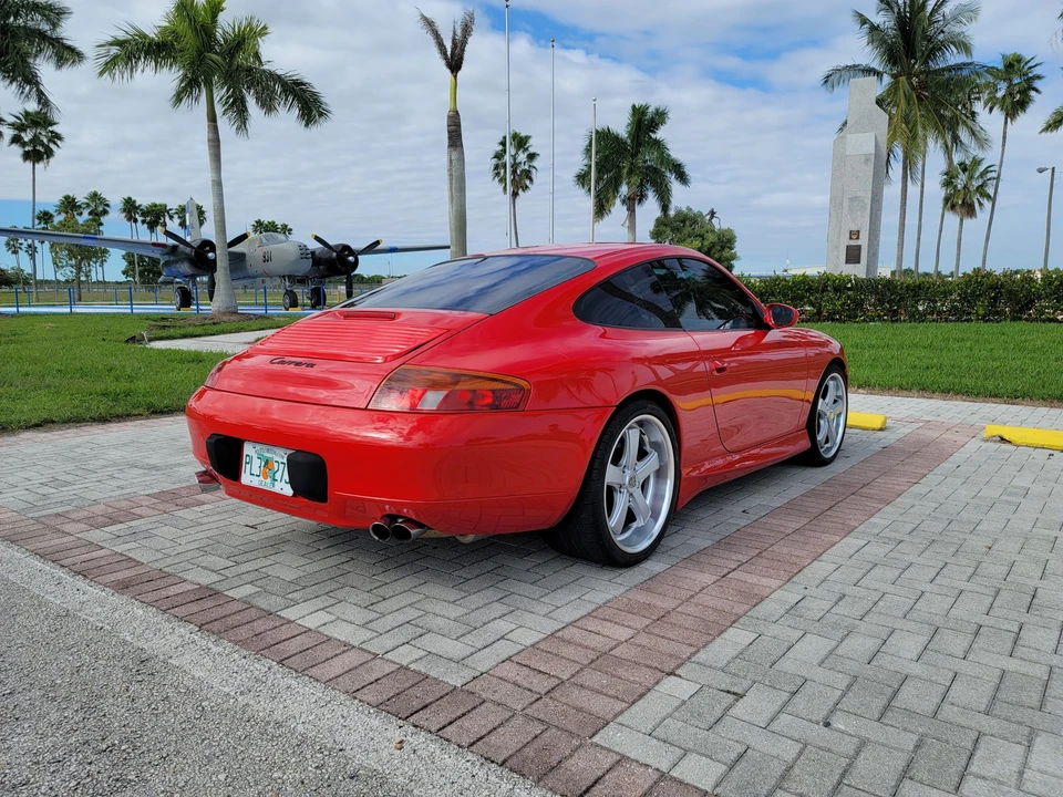 1999 Porsche 996 Carrera - Image 26 of 31