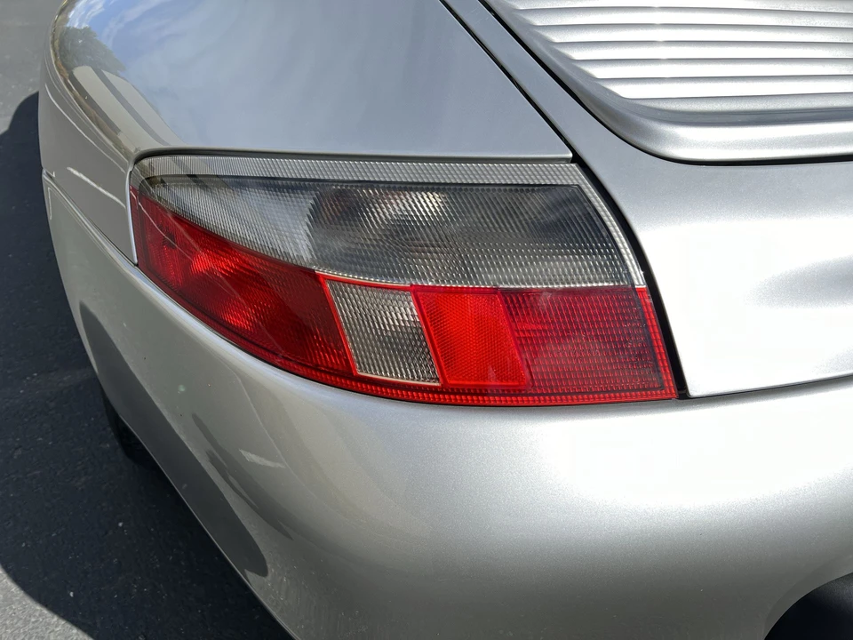 1999 Porsche 996 Carrera - Image 27 of 31