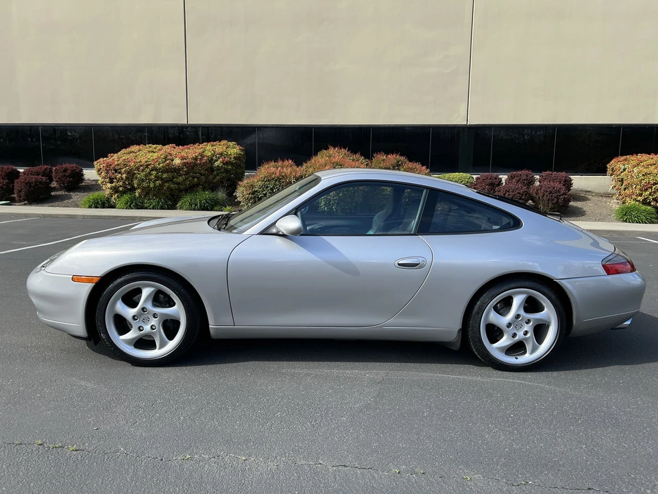 1999 Porsche 996 Carrera - Image 9 of 31
