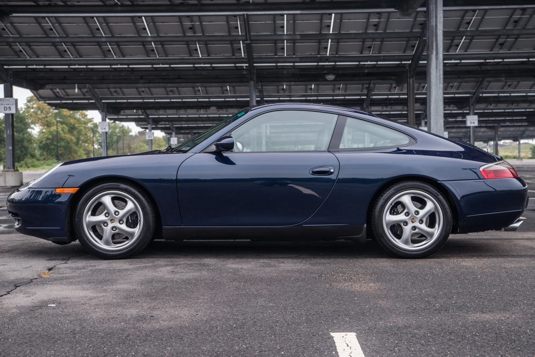 1999 Porsche 996 Carrera - Image 10 of 31