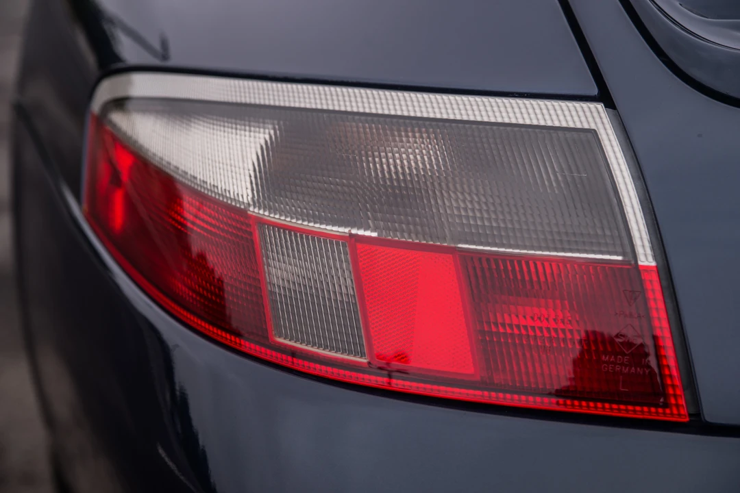 1999 Porsche 996 Carrera - Image 30 of 31
