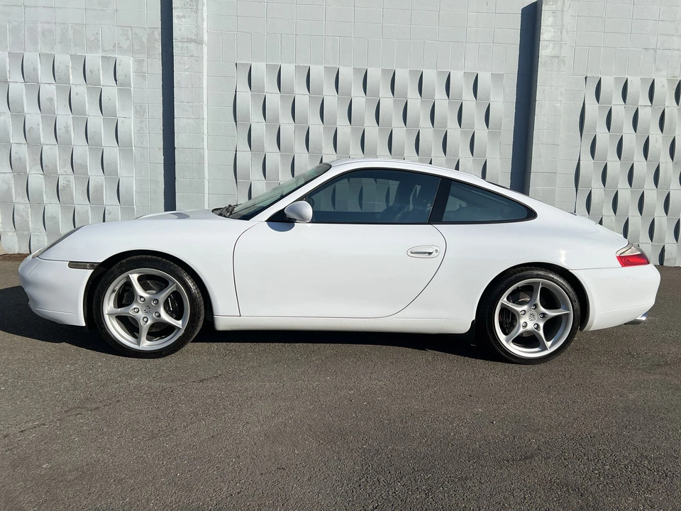 1999 Porsche 996 Carrera - Image 13 of 31