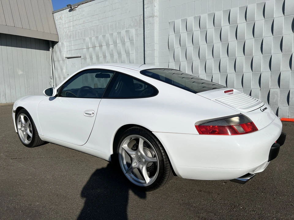 1999 Porsche 996 Carrera - Image 12 of 31