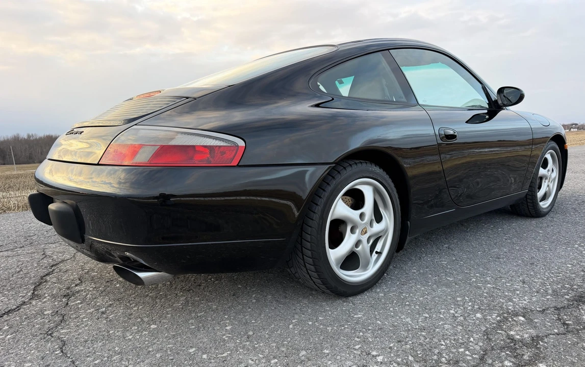 1999 Porsche 996 Carrera - Image 24 of 31