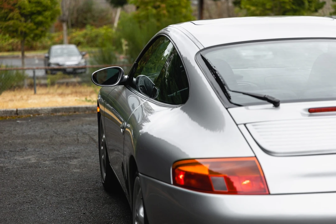 1999 Porsche 996 Carrera - Image 11 of 31