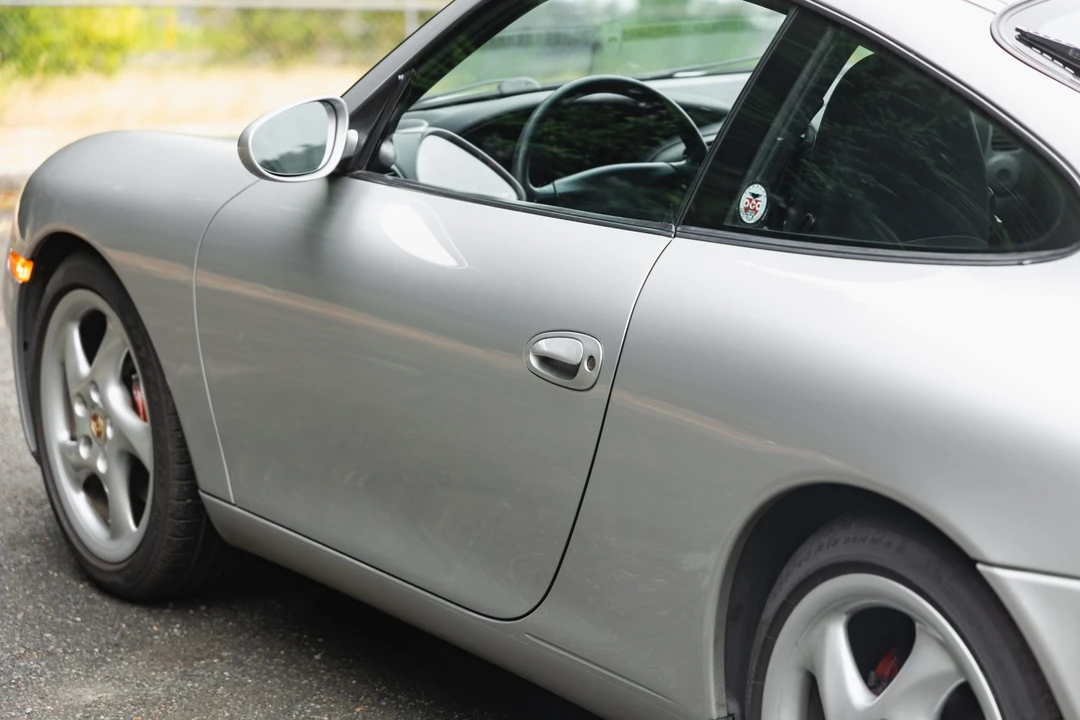 1999 Porsche 996 Carrera - Image 27 of 31