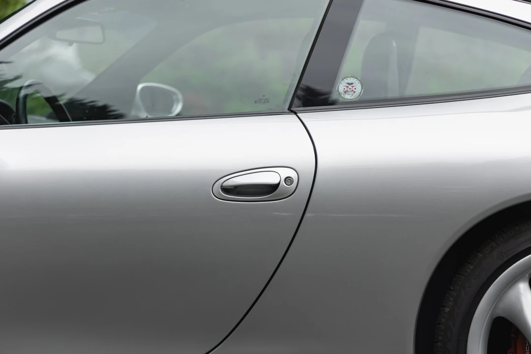 1999 Porsche 996 Carrera - Image 28 of 31