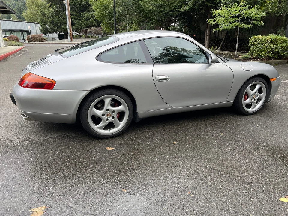 1999 Porsche 996 Carrera - Image 13 of 31