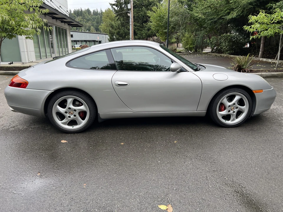 1999 Porsche 996 Carrera - Image 12 of 31