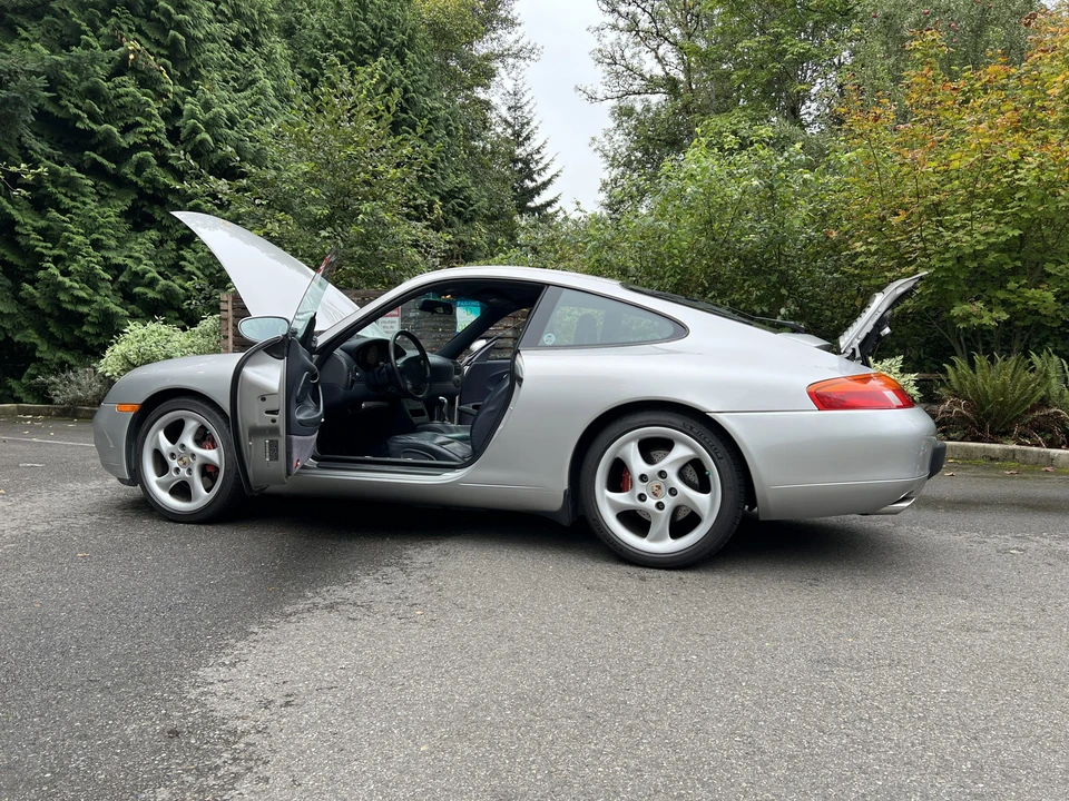 1999 Porsche 996 Carrera - Image 24 of 31
