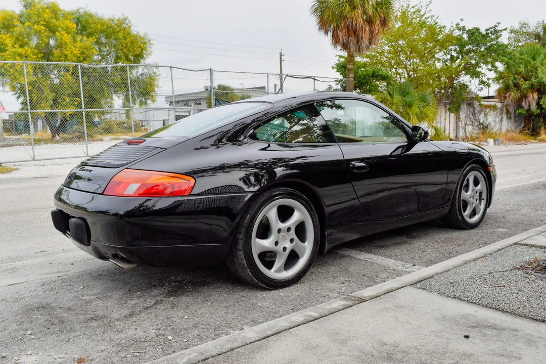 1999 Porsche 996 Carrera - Image 30 of 31