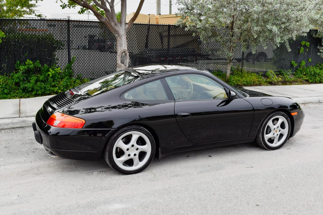 1999 Porsche 996 Carrera - Image 29 of 31