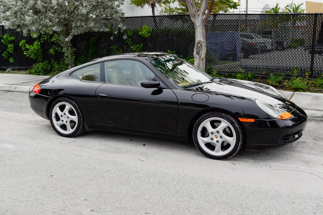 1999 Porsche 996 Carrera - Image 25 of 31