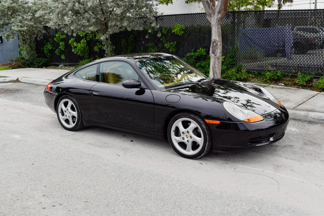 1999 Porsche 996 Carrera - Image 24 of 31