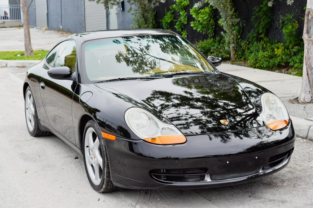 1999 Porsche 996 Carrera - Image 16 of 31