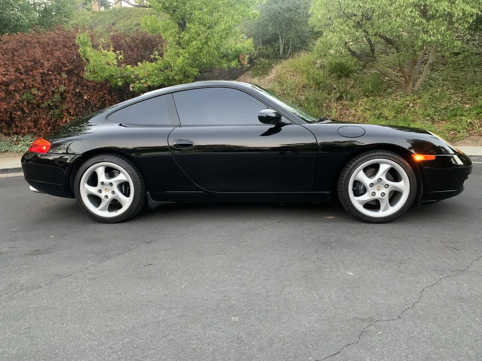 1999 Porsche 996 Carrera - Image 10 of 31