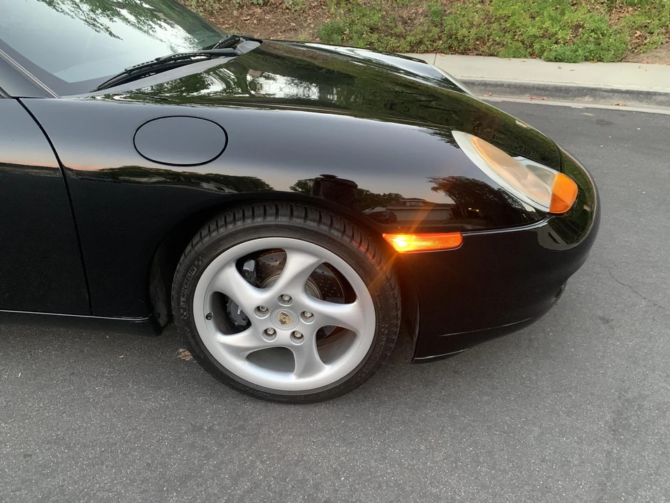 1999 Porsche 996 Carrera - Image 26 of 31