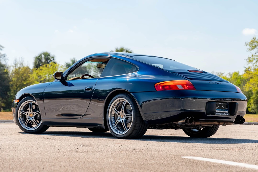 1999 Porsche 996 Carrera - Image 11 of 31
