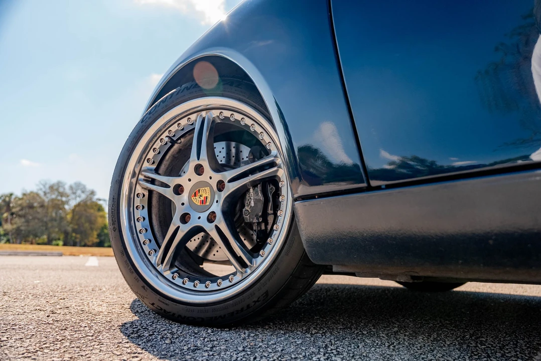 1999 Porsche 996 Carrera - Image 30 of 31