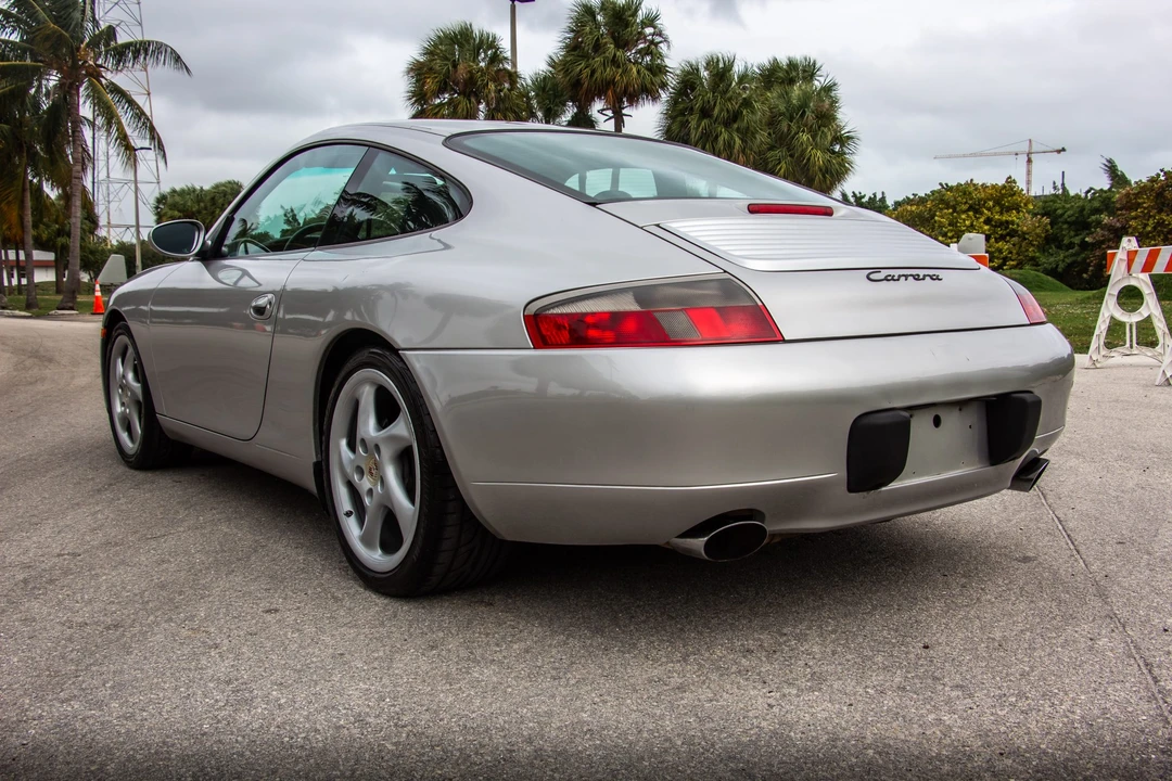 1999 Porsche 996 Carrera - Image 18 of 31