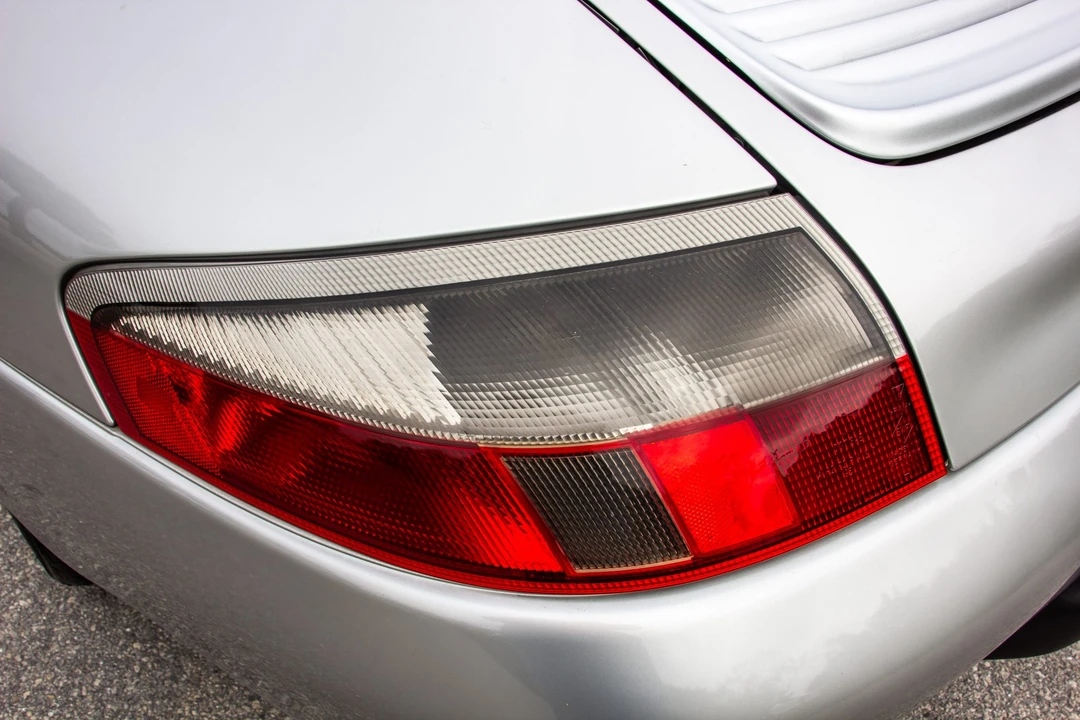 1999 Porsche 996 Carrera - Image 23 of 31