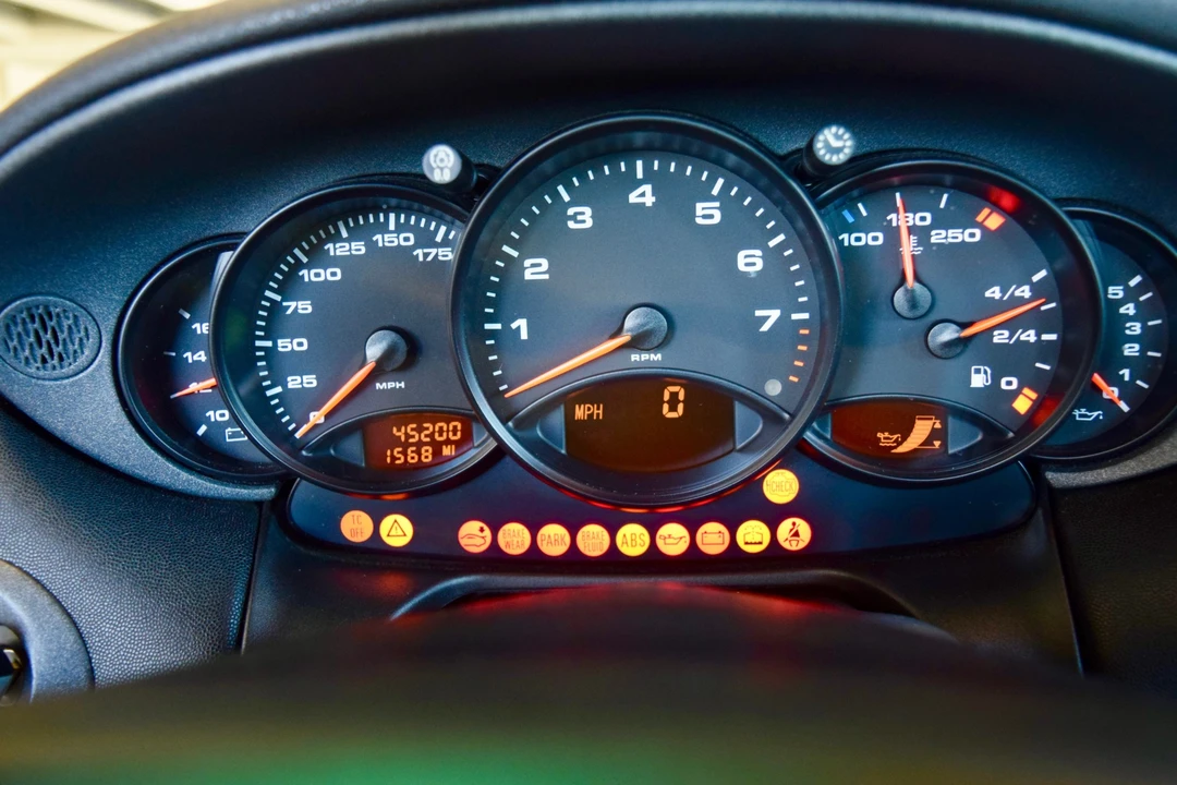 1999 Porsche 996 Carrera - Image 22 of 31