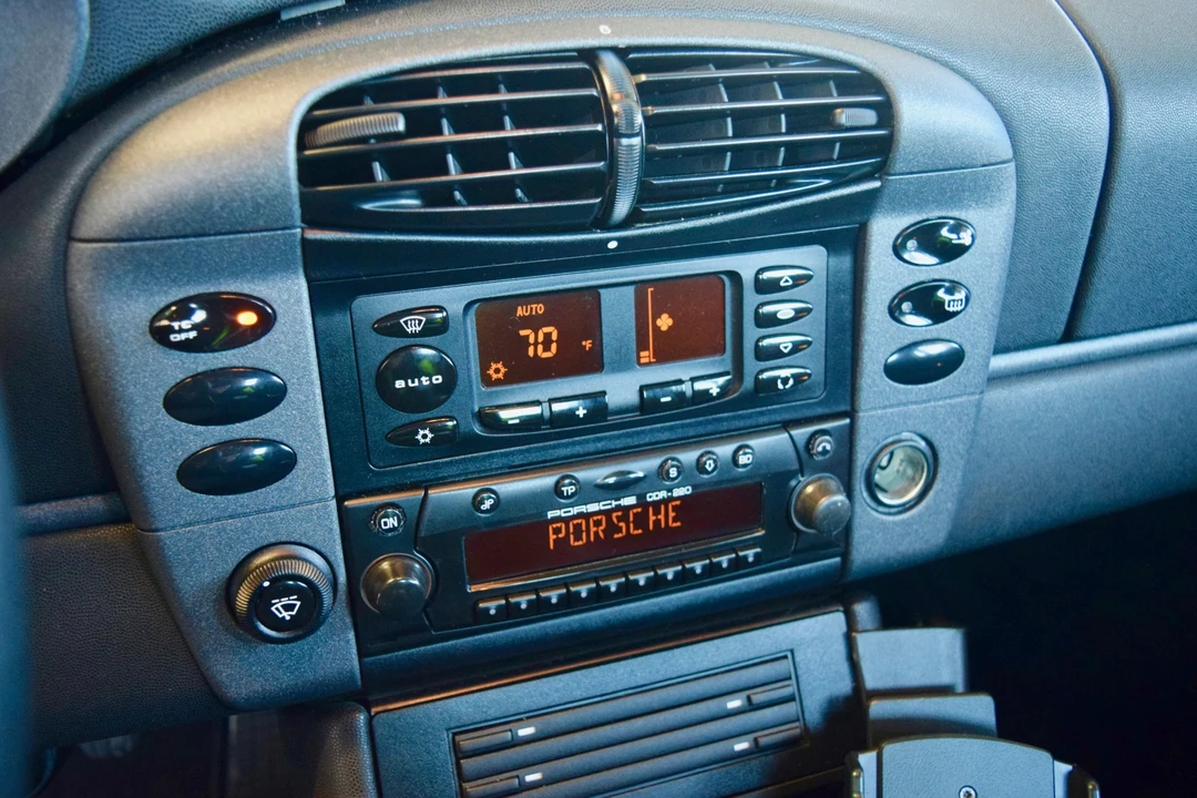 1999 Porsche 996 Carrera - Image 23 of 31