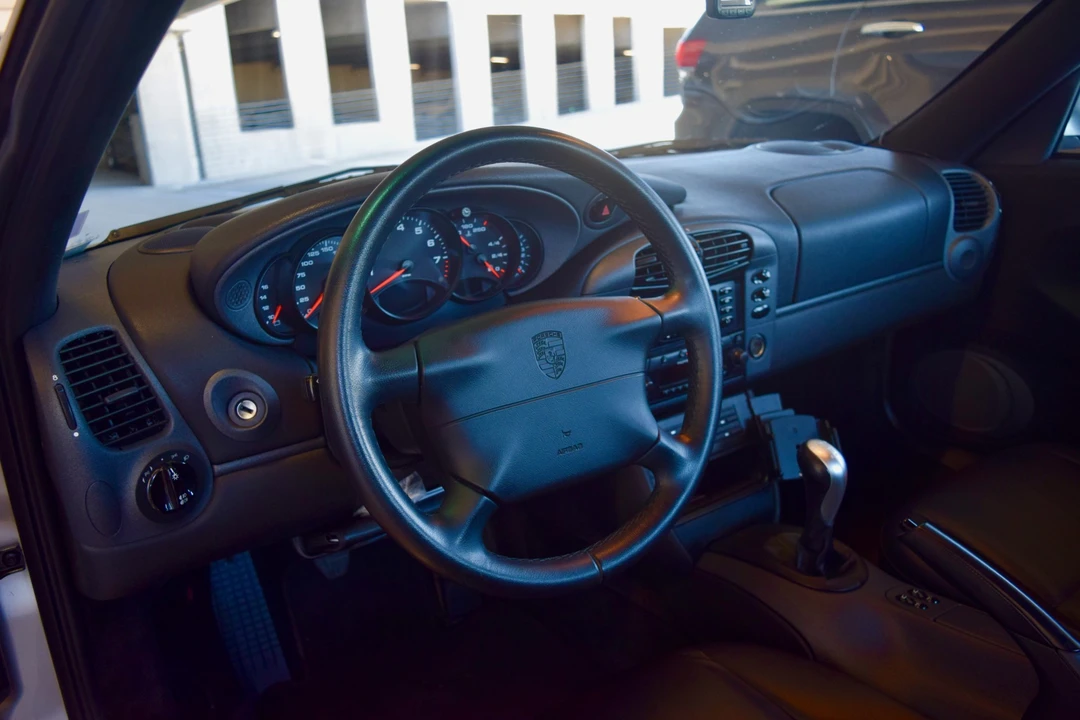 1999 Porsche 996 Carrera - Image 20 of 31