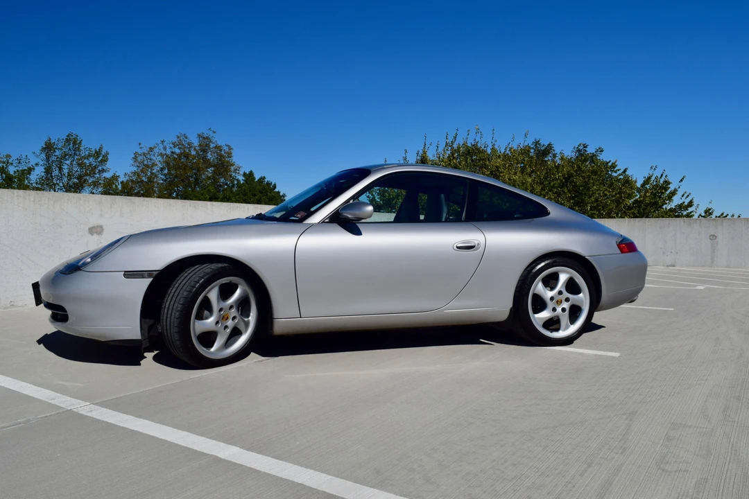 1999 Porsche 996 Carrera - Image 13 of 31