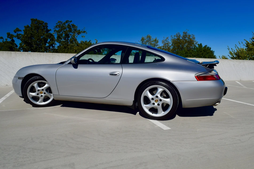 1999 Porsche 996 Carrera - Image 12 of 31