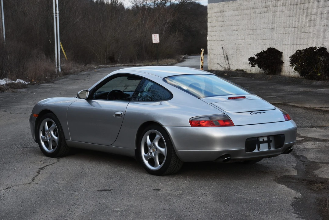 1999 Porsche 996 Carrera - Image 13 of 31