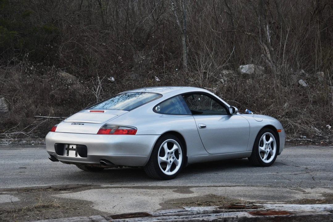 1999 Porsche 996 Carrera - Image 17 of 31