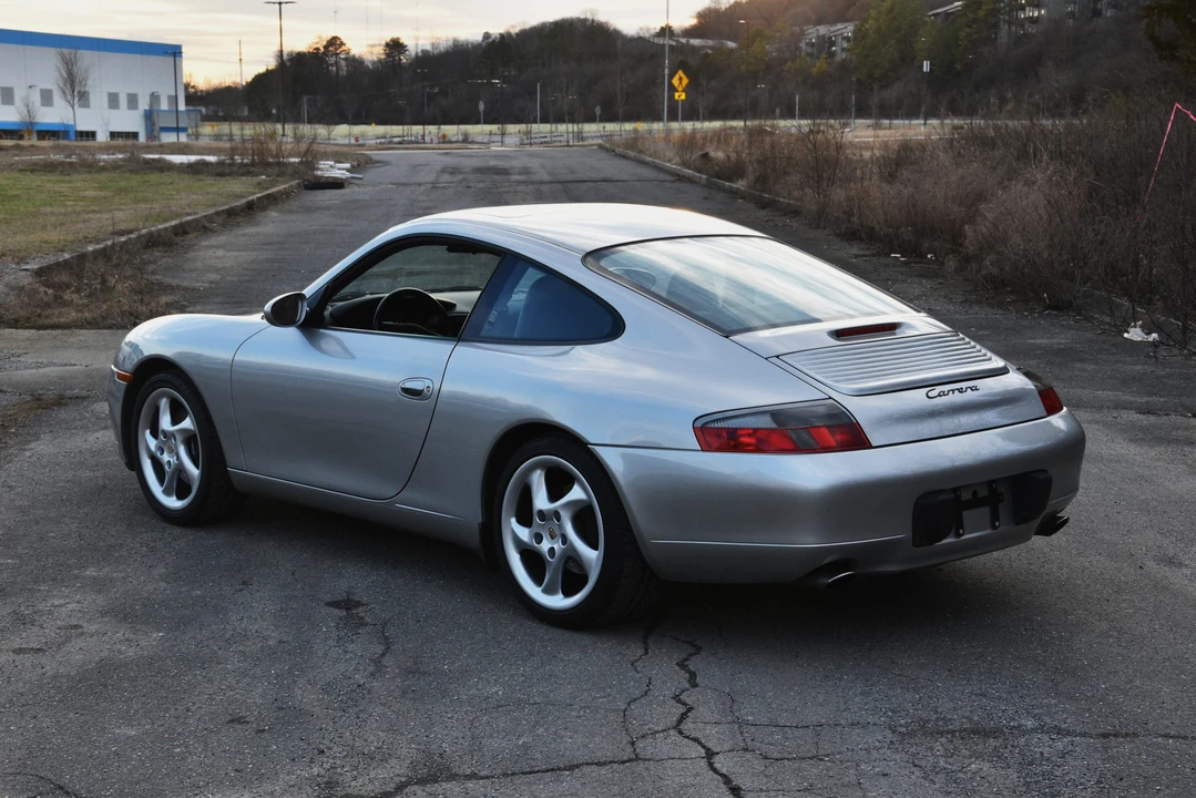 1999 Porsche 996 Carrera - Image 14 of 31