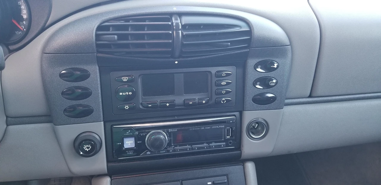 1999 Porsche 996 Carrera - Image 19 of 31