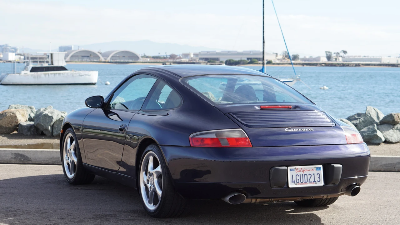 1999 Porsche 996 Carrera - Image 14 of 31