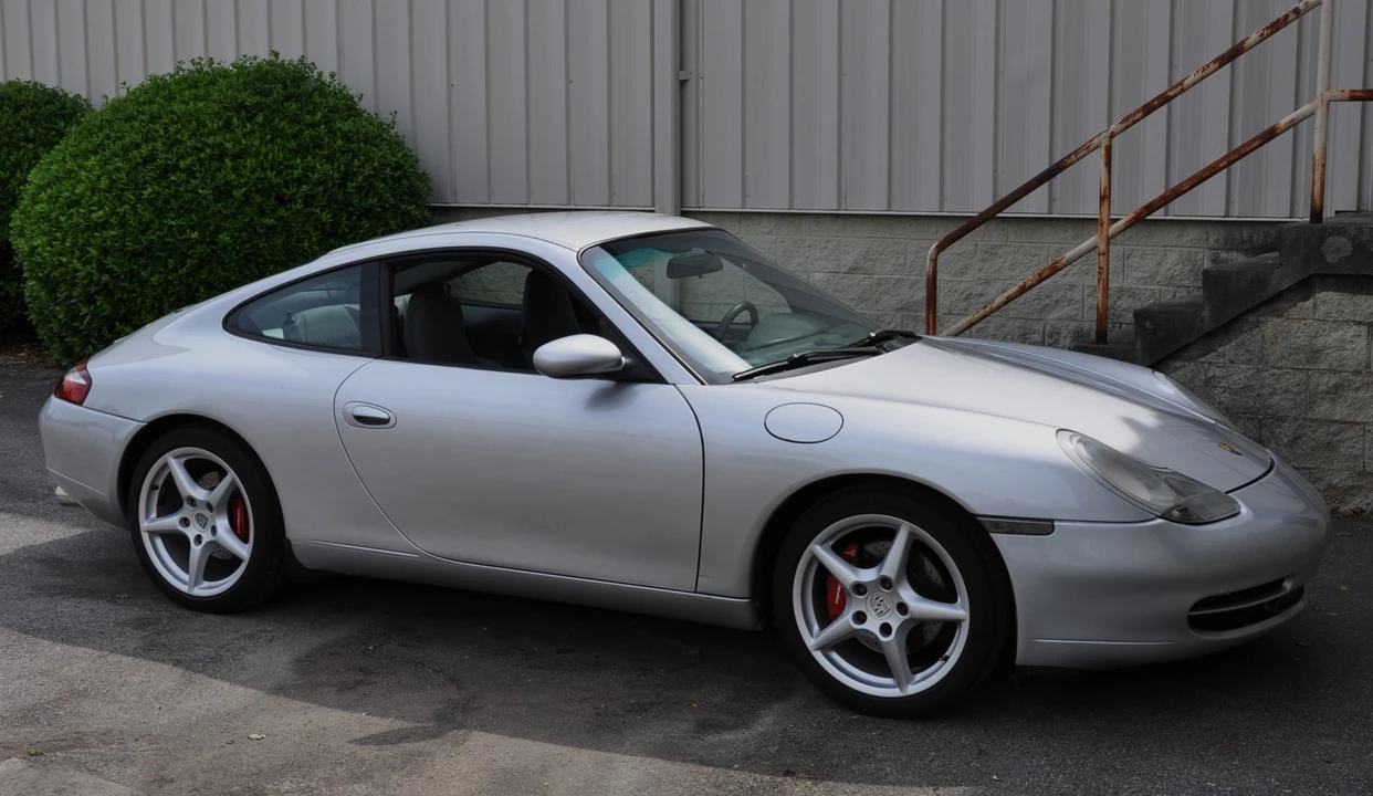 1999 Porsche 996 Carrera - Image 13 of 31