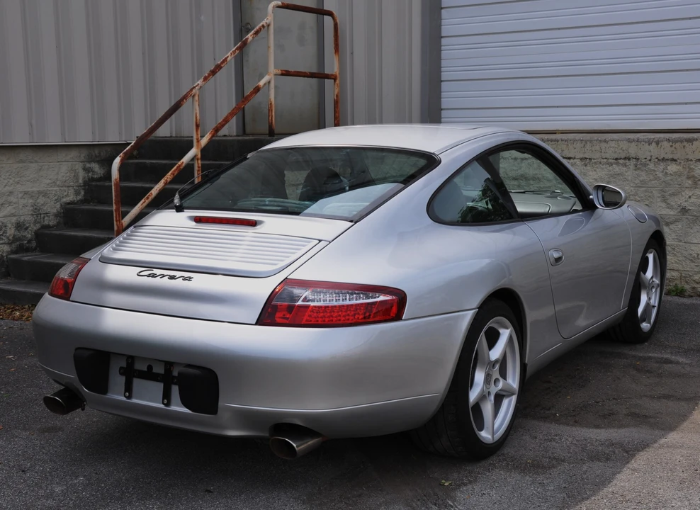 1999 Porsche 996 Carrera - Image 10 of 31