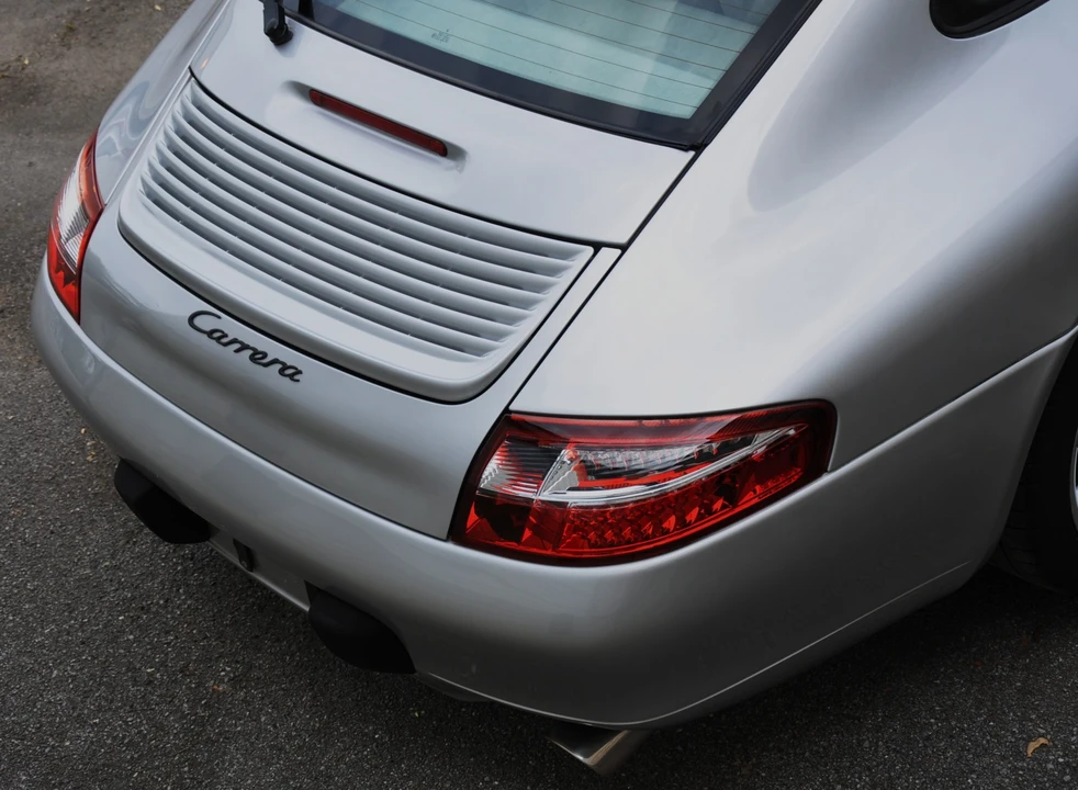 1999 Porsche 996 Carrera - Image 24 of 31