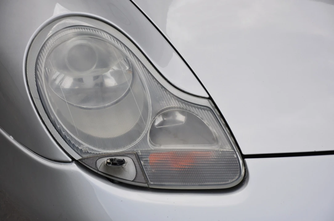 1999 Porsche 996 Carrera - Image 28 of 31