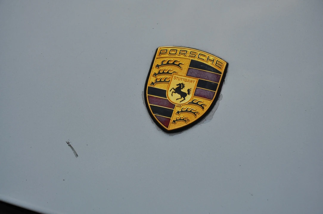 1999 Porsche 996 Carrera - Image 30 of 31
