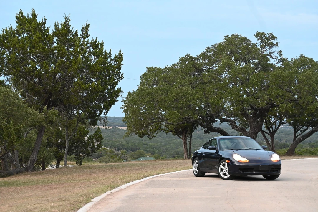1999 Porsche 996 Carrera - Image 12 of 31