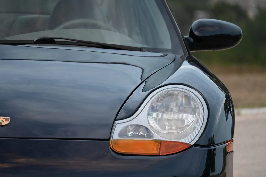 1999 Porsche 996 Carrera - Image 26 of 31