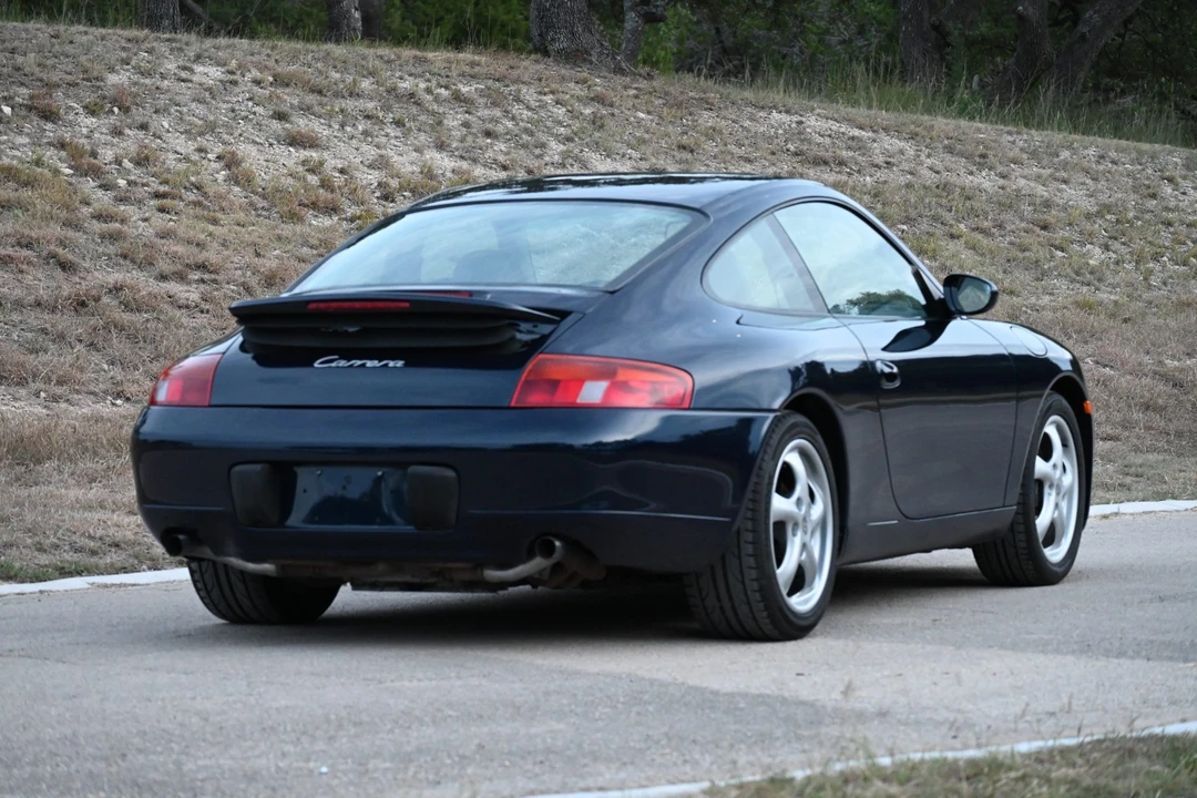 1999 Porsche 996 Carrera - Image 16 of 31