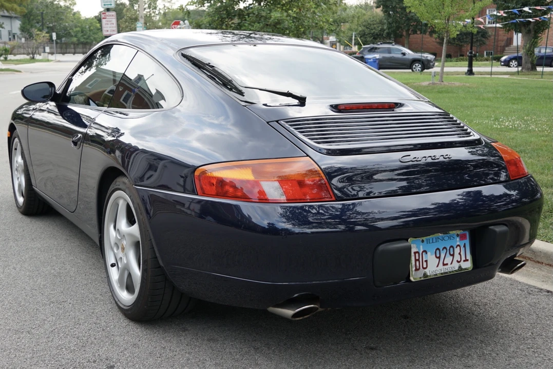 1999 Porsche 996 Carrera - Image 10 of 31