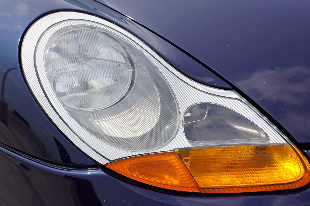 1999 Porsche 996 Carrera - Image 18 of 31
