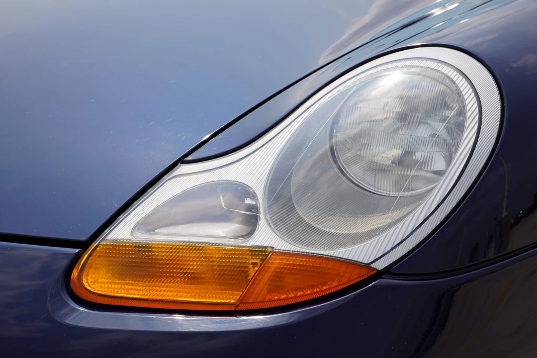 1999 Porsche 996 Carrera - Image 19 of 31