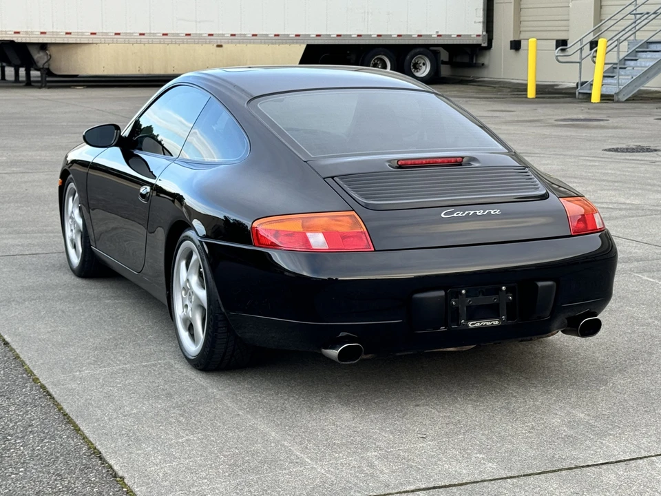 1999 Porsche 996 Carrera - Image 27 of 31