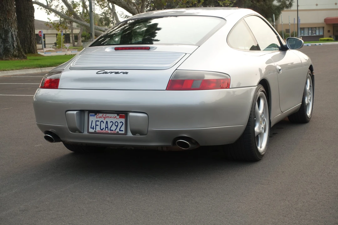 1999 Porsche 996 Carrera - Image 11 of 31