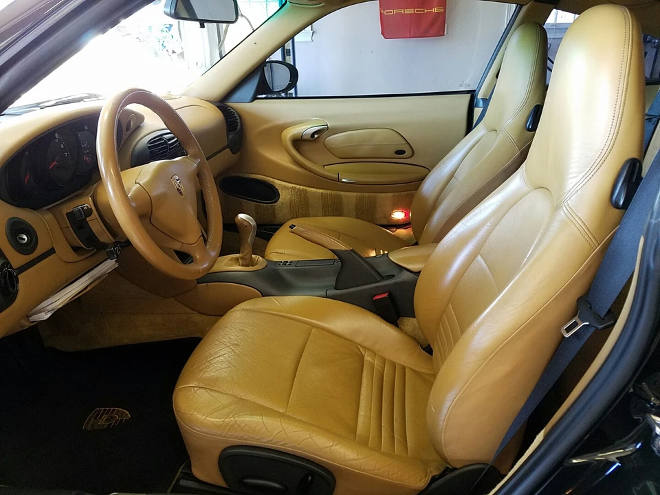 1999 Porsche 996 Carrera - Image 25 of 31